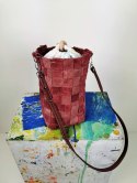Pleciona torebka typu koszyk w kolorze bordowym
